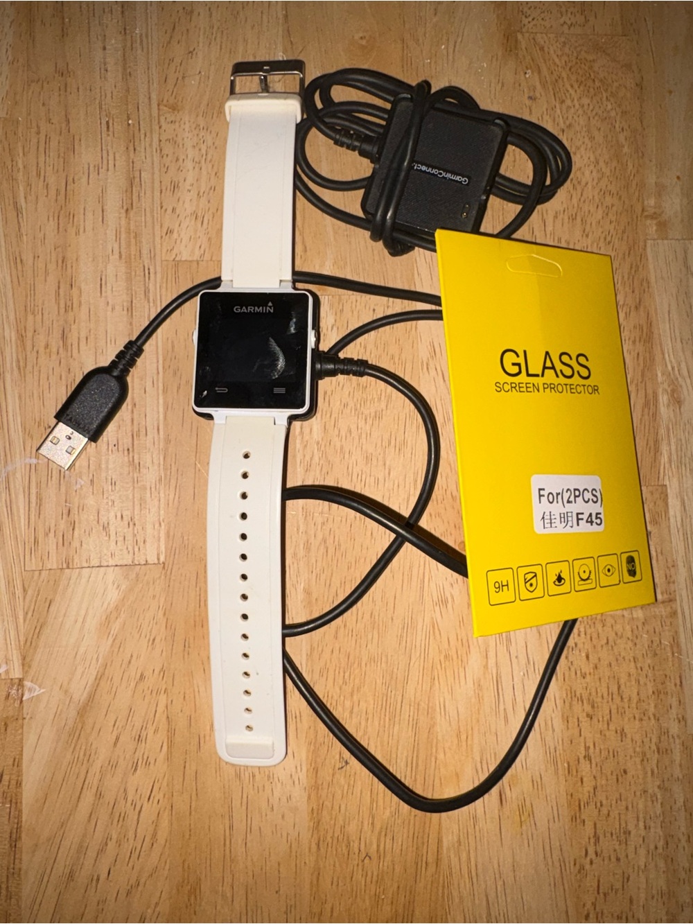 Garmin White Vioactive GPS Smartwatch with Square Display - Picture 2 of 2